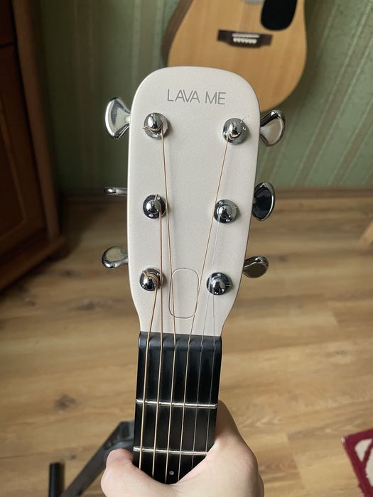 lava me 4 carbon (36″) soft gold