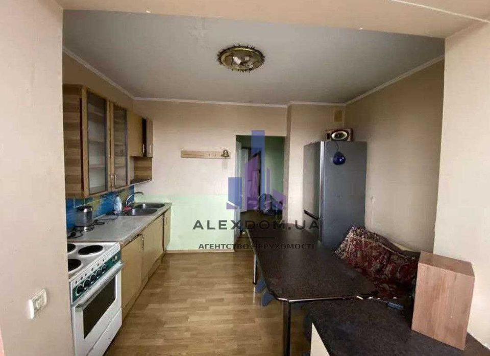 Продаж 2к квартири вул. Рональда Рейгана 9Д. Троєщина