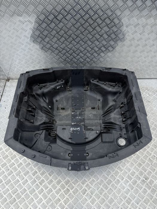 Wanna, wneka kola zapasowego Audi A8 D4