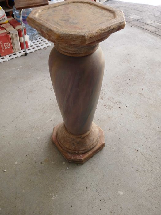 Coluna Terracota pintada à mão