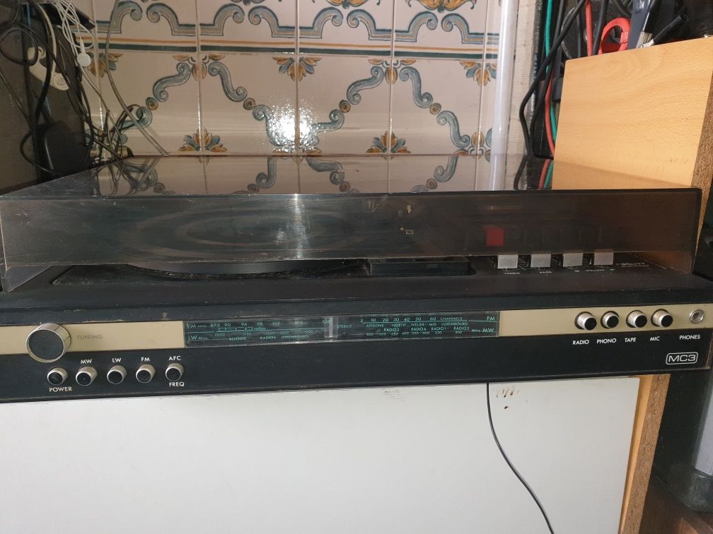Gira discos cassete player