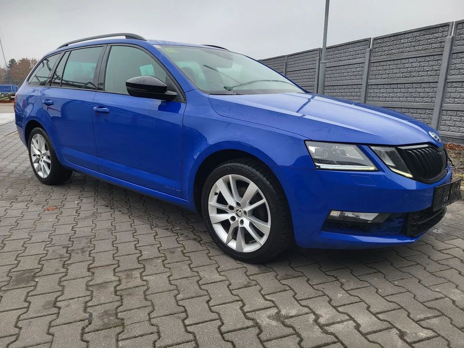 Skoda Octavia uszkodzony, bogata wersja wyposażenia, automat