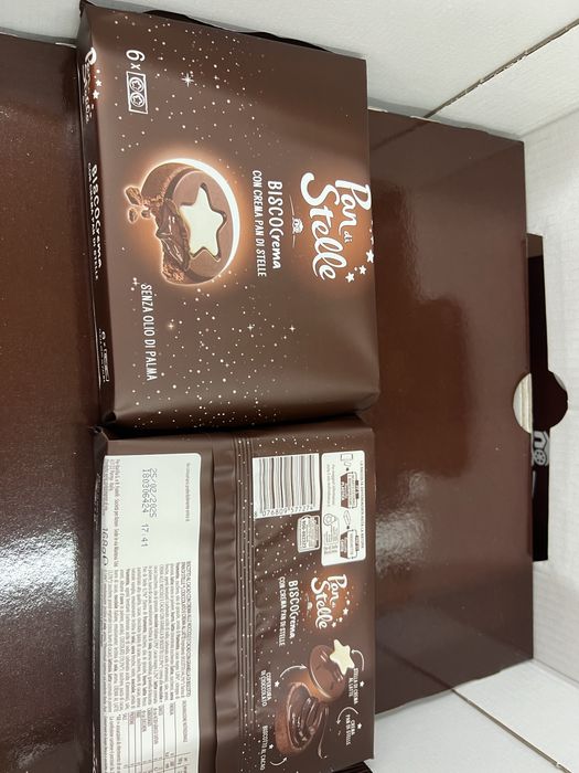 Шоколадна паста, печиво, бісквіт pan di stelle