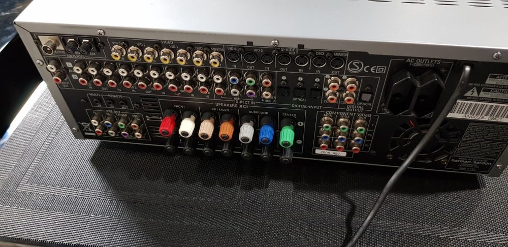 Harman kardon Avr 335 з рідним пультом