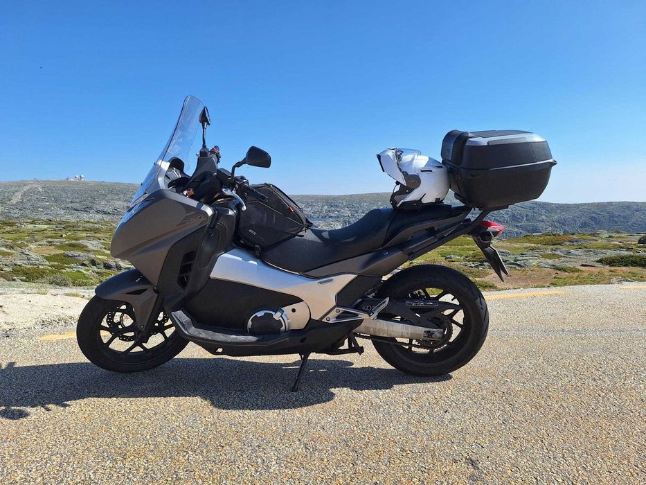 Honda integra 750 ótimo estado