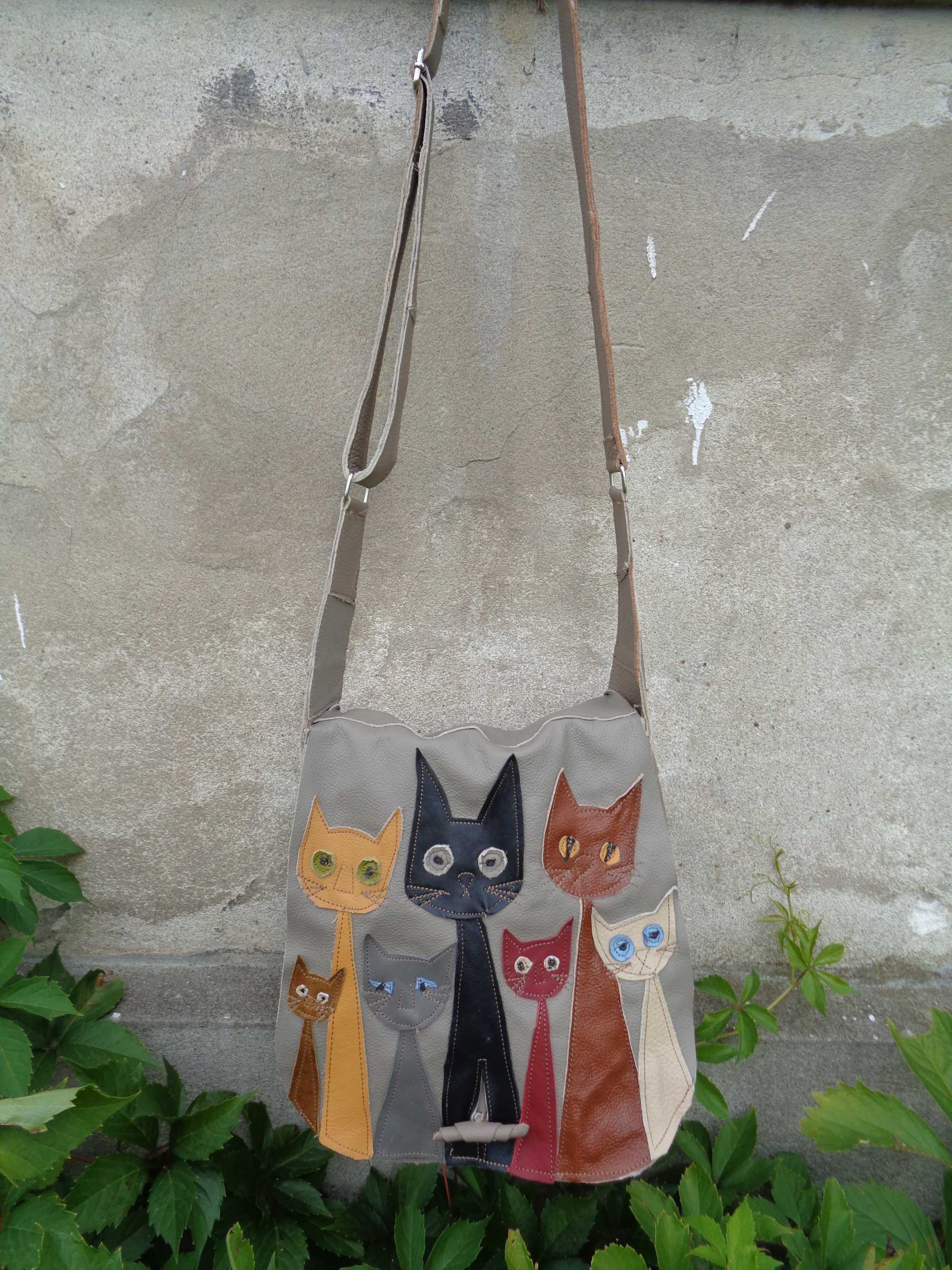 Artystyczna torebka skórzana z kotami.  Handmade