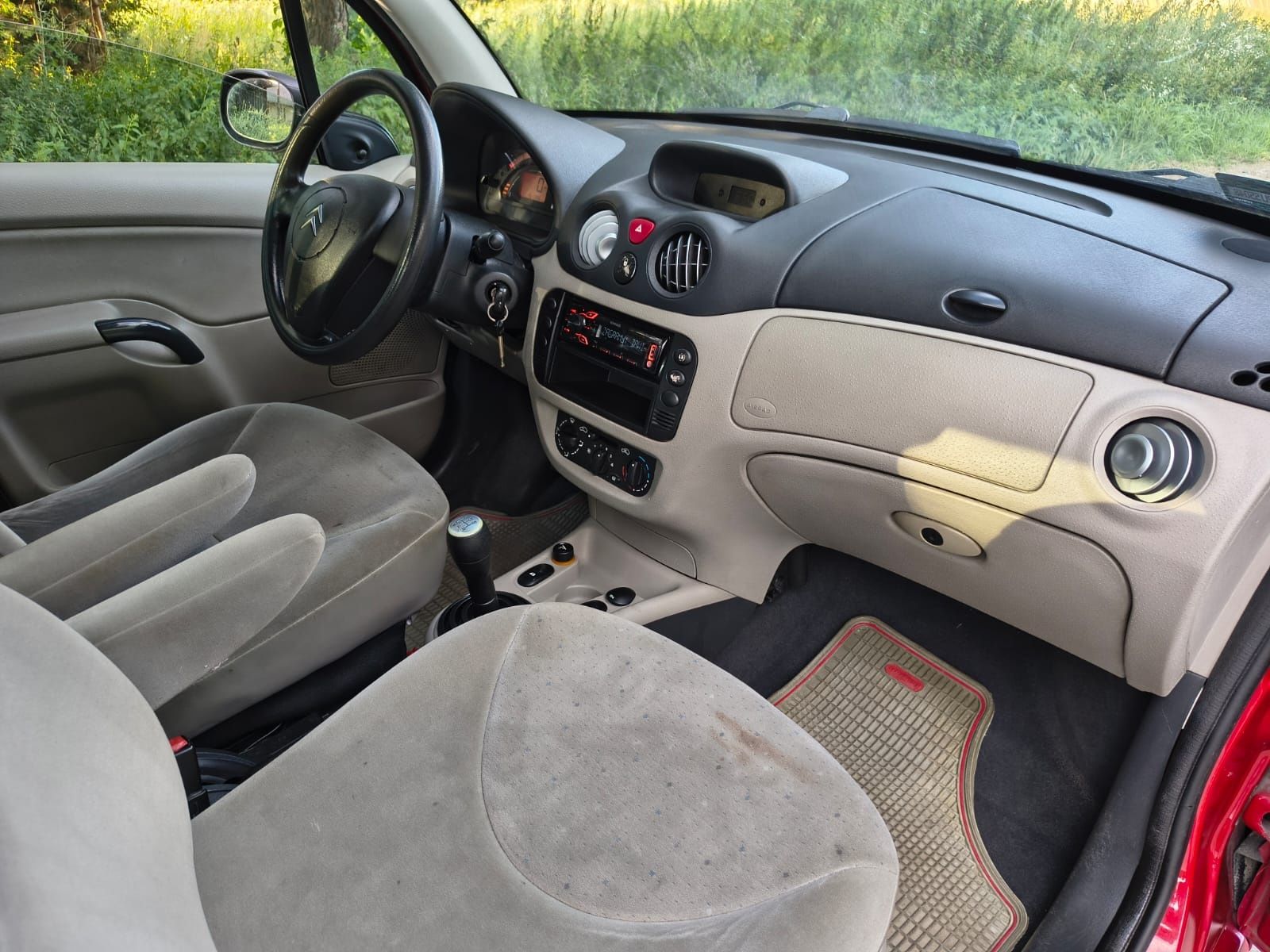Citroen C3 bez najmniejszego wkładu ! Śliczny niski przebieg .
