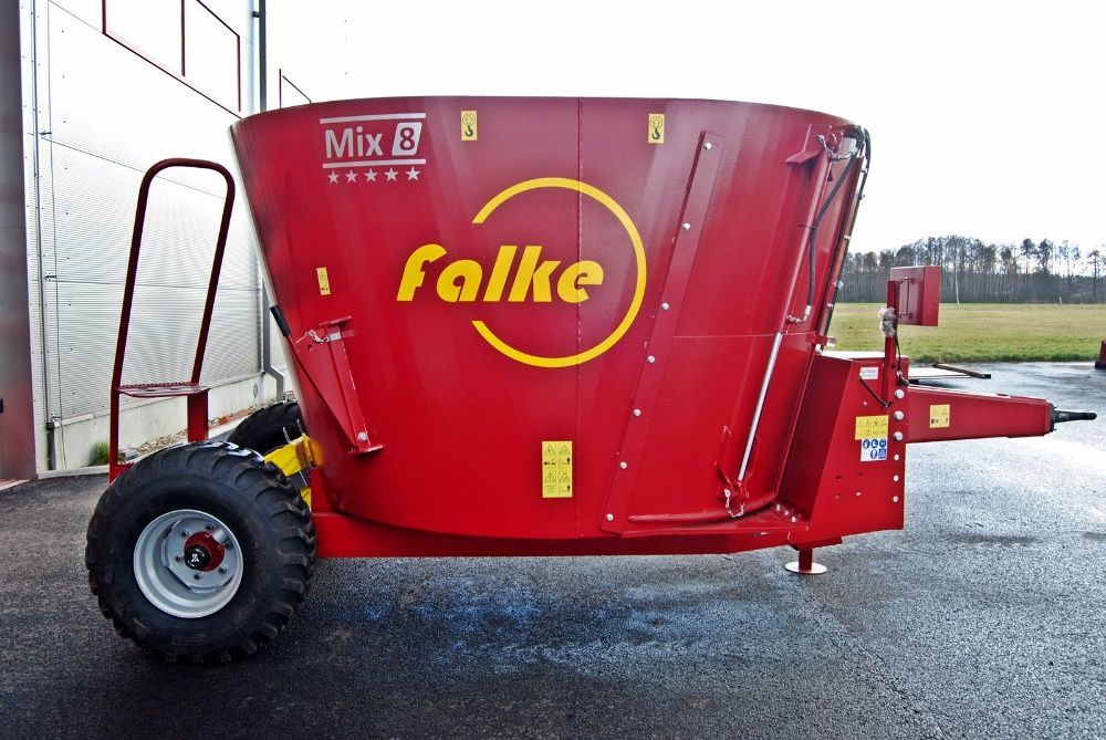 Wóz paszowy do NISKICH OBÓR paszowóz FALKE Mix 8 Młody Rolnik oferty