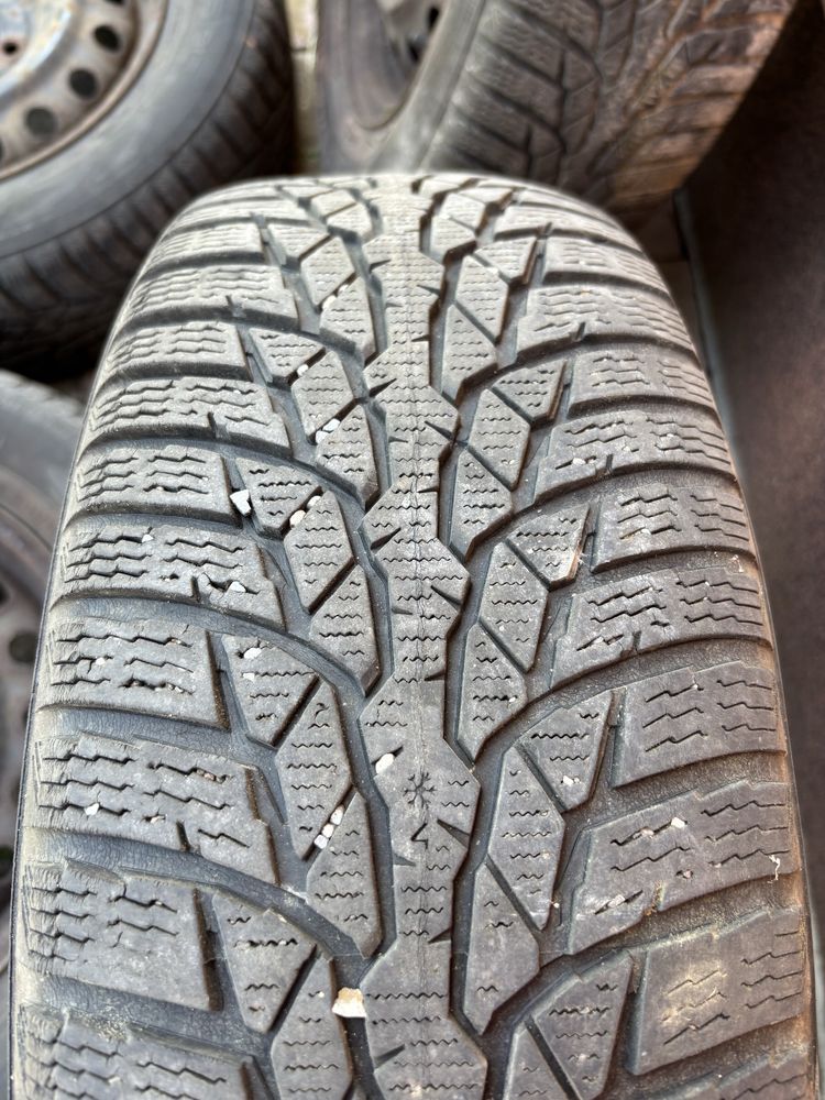 Opony zimowe nokian z felgami 15"