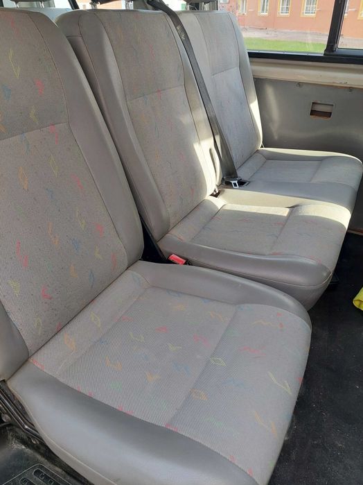 VW Transporter T5 1.9 TDI 9 lugares