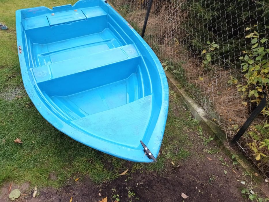 Łódka wędkarska, wózek przyczepka