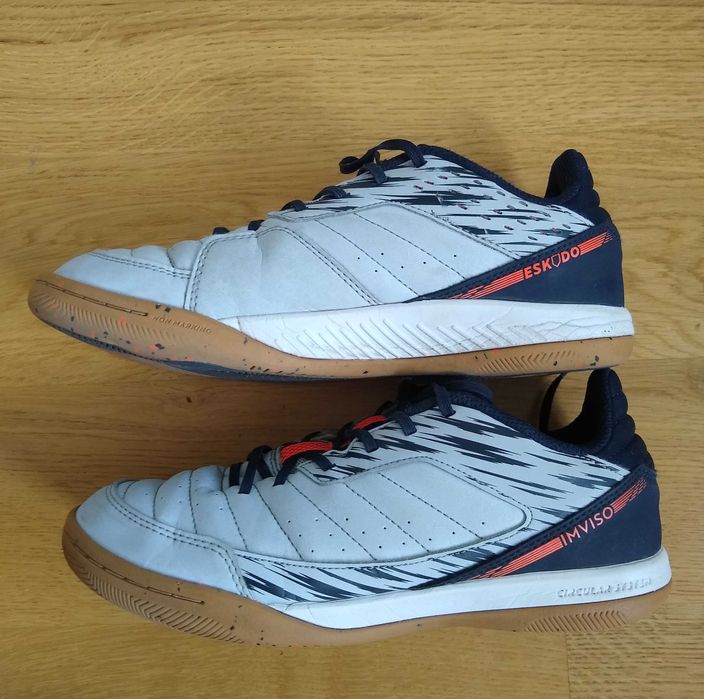 Buty 38 Kipsta do piłki halówki Eskudo Imviso