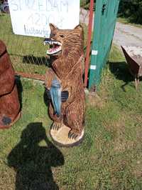 Rzeźba drewniana ogrodowa misiek niedźwiedź