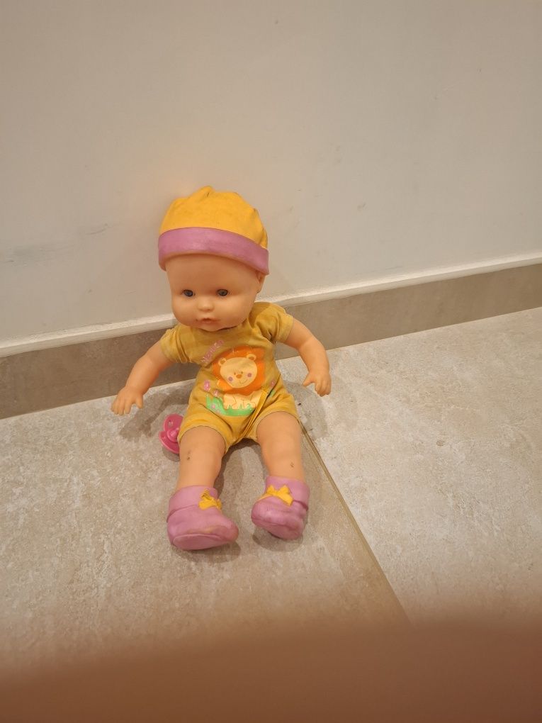 Boneco nenuco e cadeira