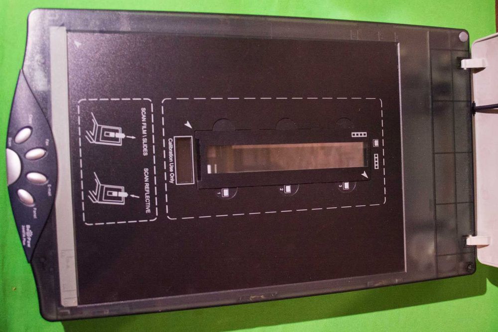 Планшетний сканер Mustek BearPaw 2448TA Plus, оцифрування фотоплівок+