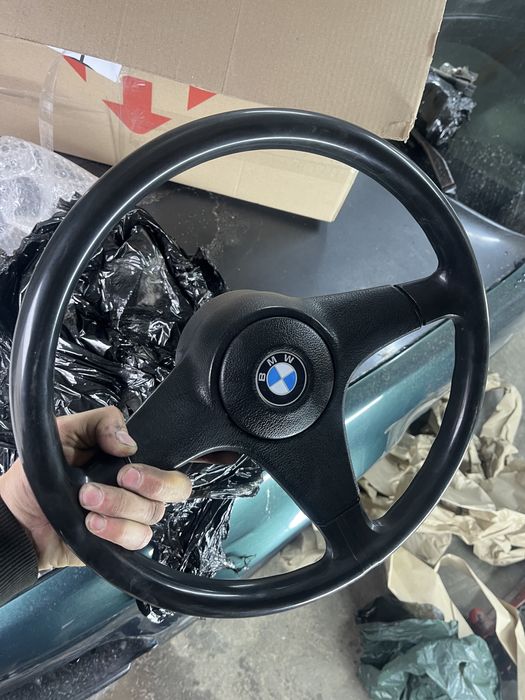 Спортивный руль bmw e34 e30 e32 e28 e24 под гайку 375мм