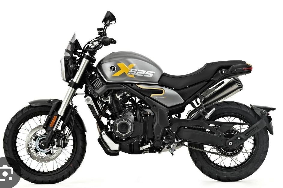 Voge 525 acx, tipo scrambler