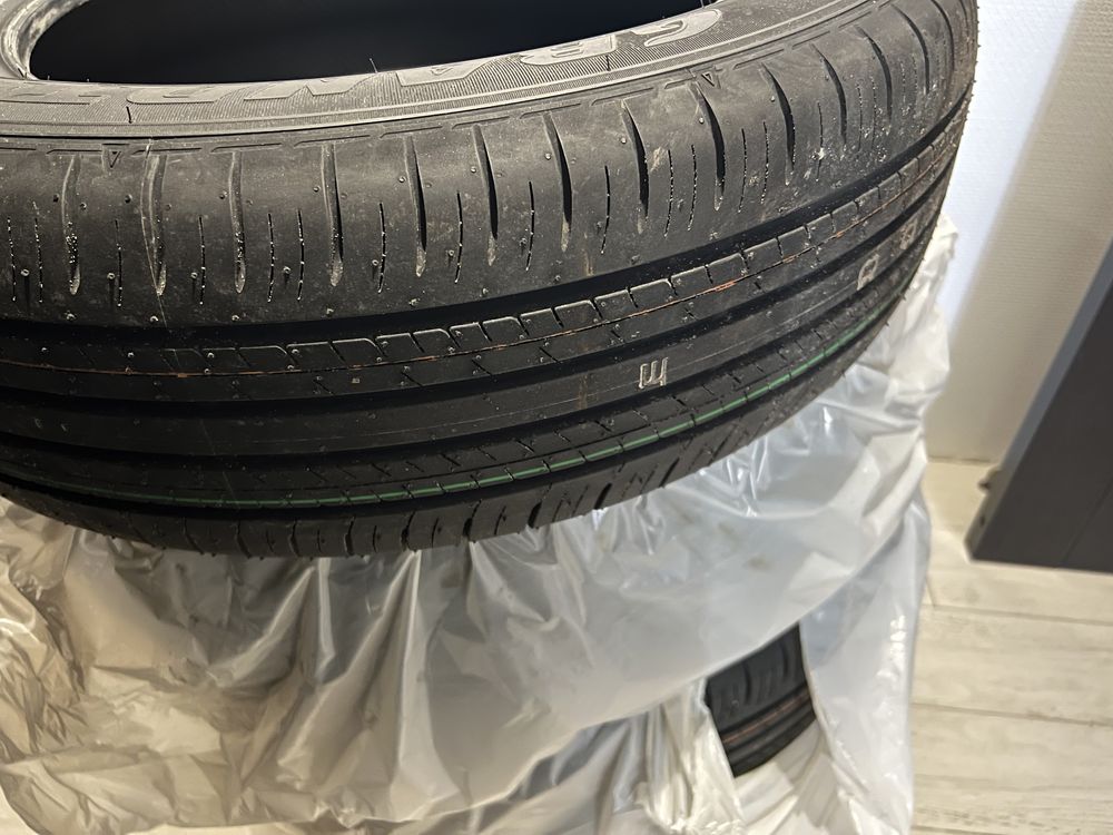 Літня гума резина 225 65 17  DUNLOP GrandTrek PT30 21-1”й рік.