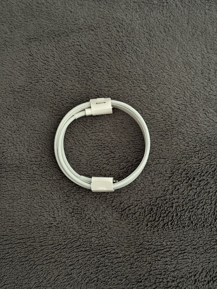Oryginalny kabel Apple Lightning od AirPods Pro 2