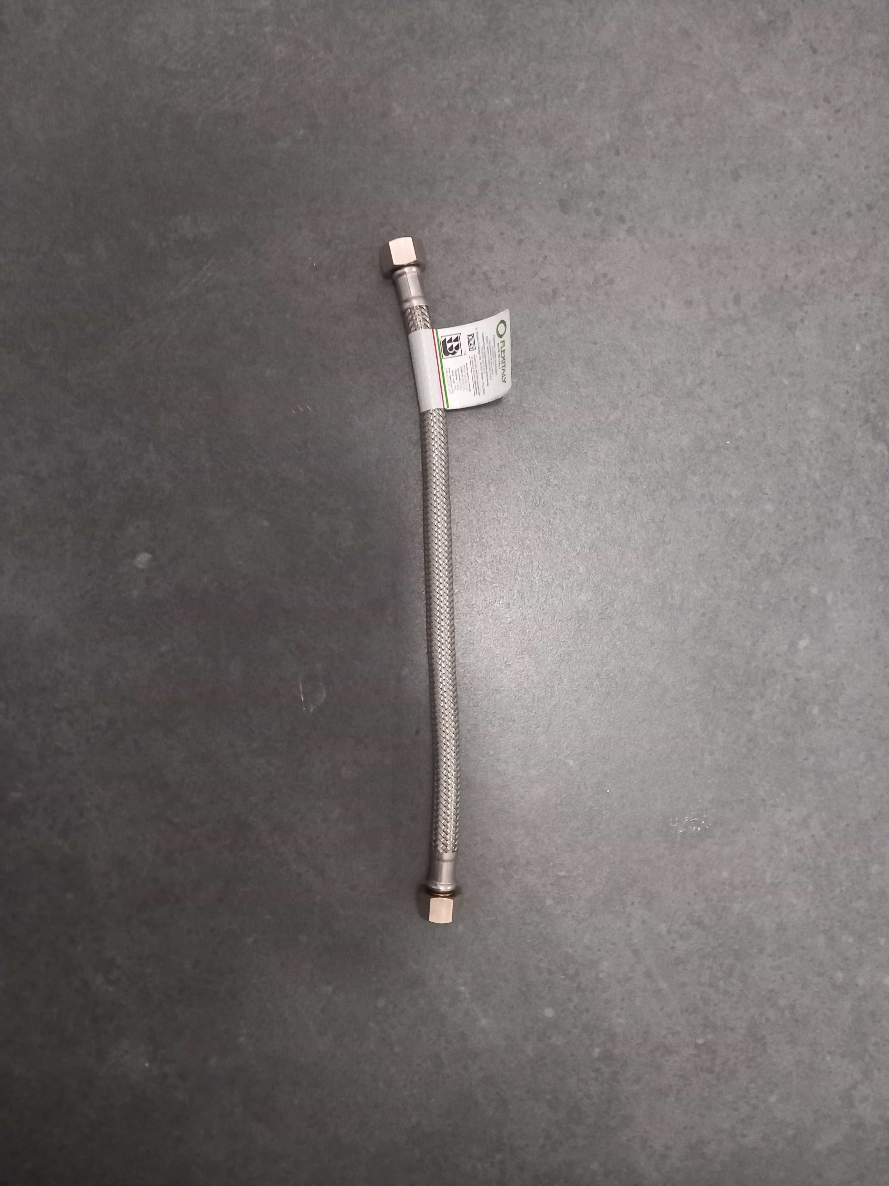 Wężyk przyłączeniowy w oplocie ze stali nierdzewnej 3/8"gw x 3/8"