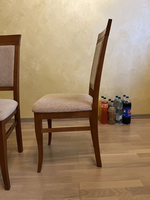 Крісла у вітальню, кухню