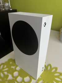 Konsola Xbox serier S 512GB + 2 pady + 9 Gier