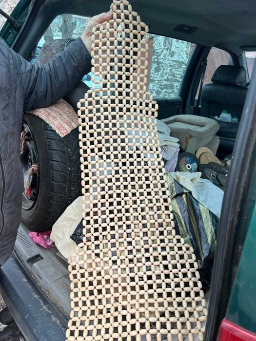 Продам масажну накидку на автомобільне сидіння