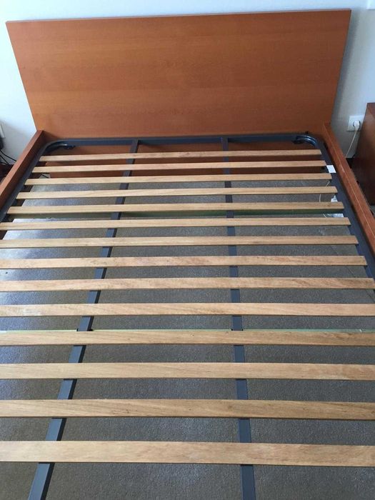 Cama de Casal + Estrado