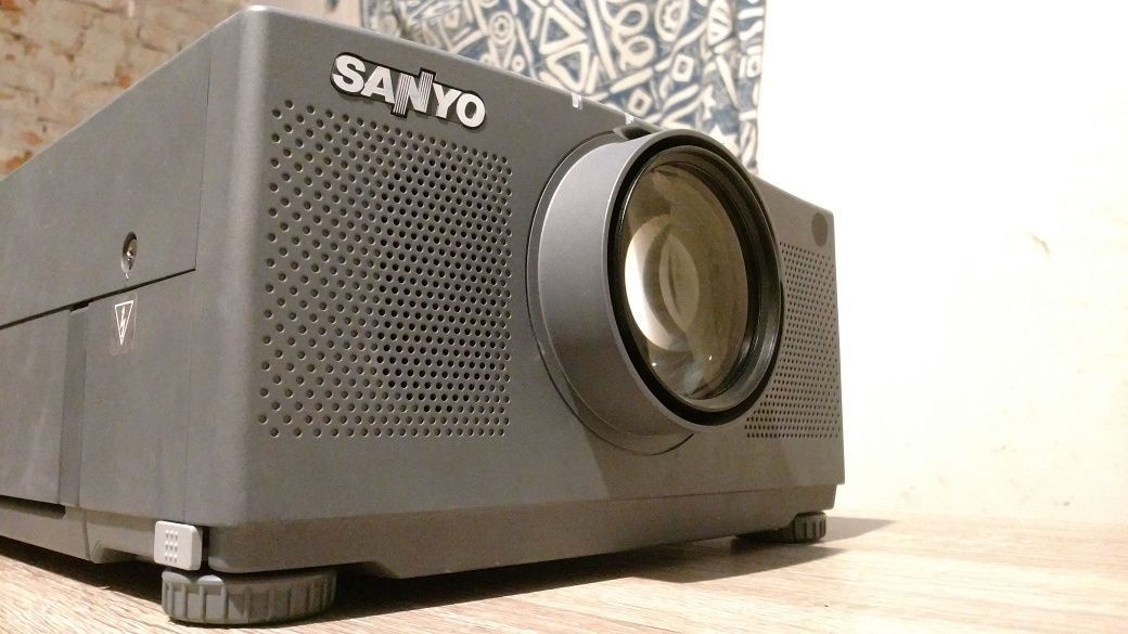 Проектор. Sanyo. 07.