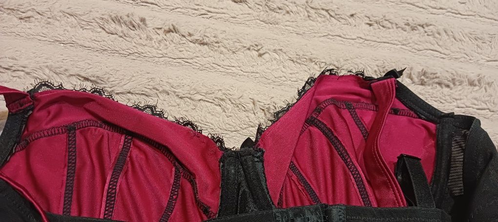 Gorset  lovehoney seksowna koszulka z pasem do pończoch