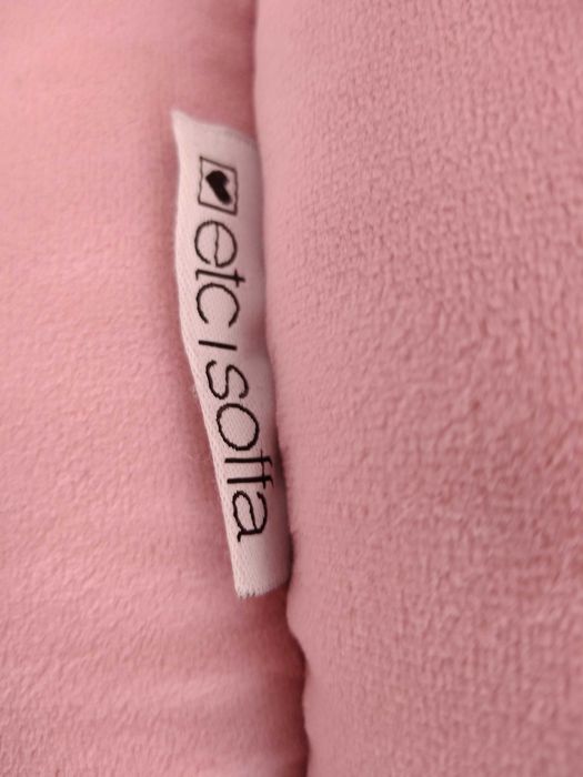 Puff em tecido aveludado