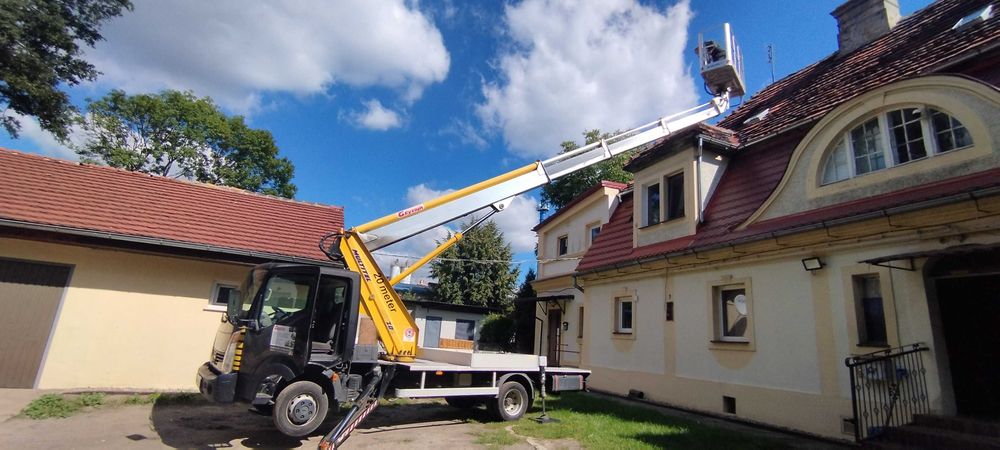 Usługi podnośnik koszowy zwyżka Nissan Cabstar  20m