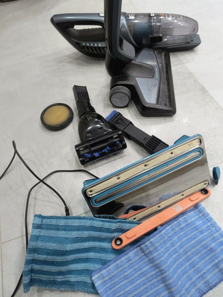 Odkurzacz bezprzewodowy (akumulatorowy) PHILIPS PowerPro Aqua  3 w 1