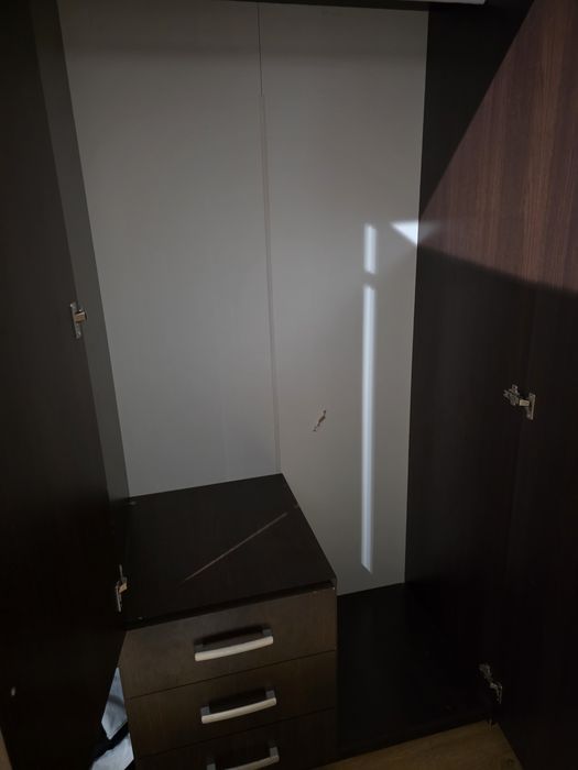 Szafa 3 drzwiowa 150×200