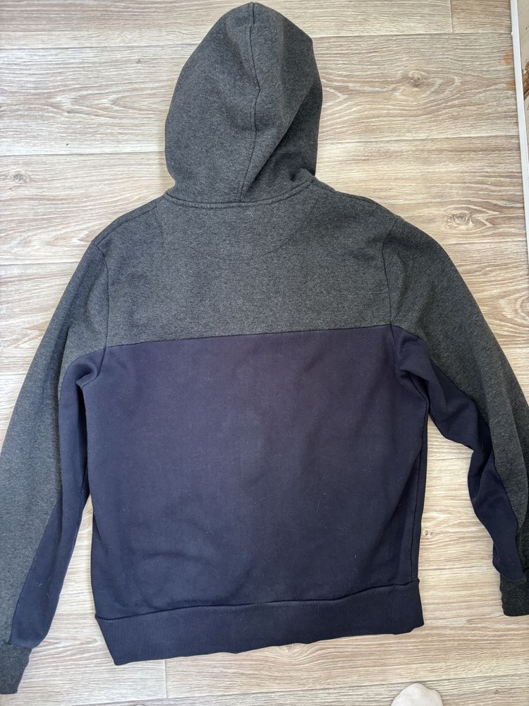 Продам кофту Sergio Tacchini
