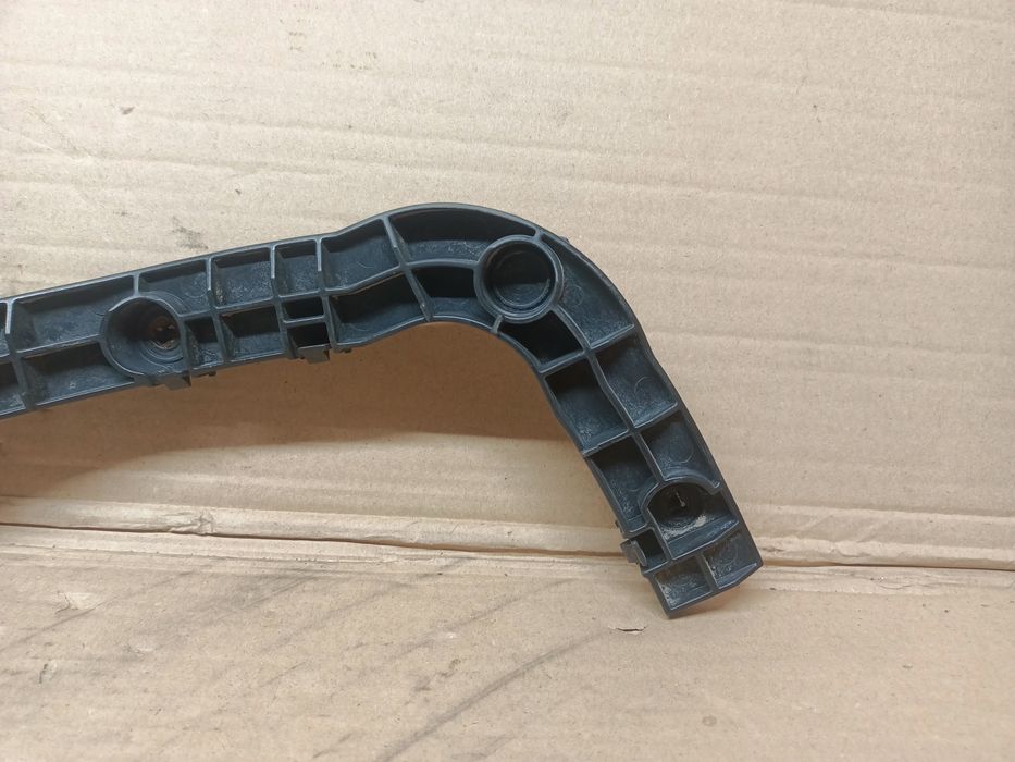 Ślizg mocowanie zderzaka prawy tył tylny Suzuki Grand Vitara II