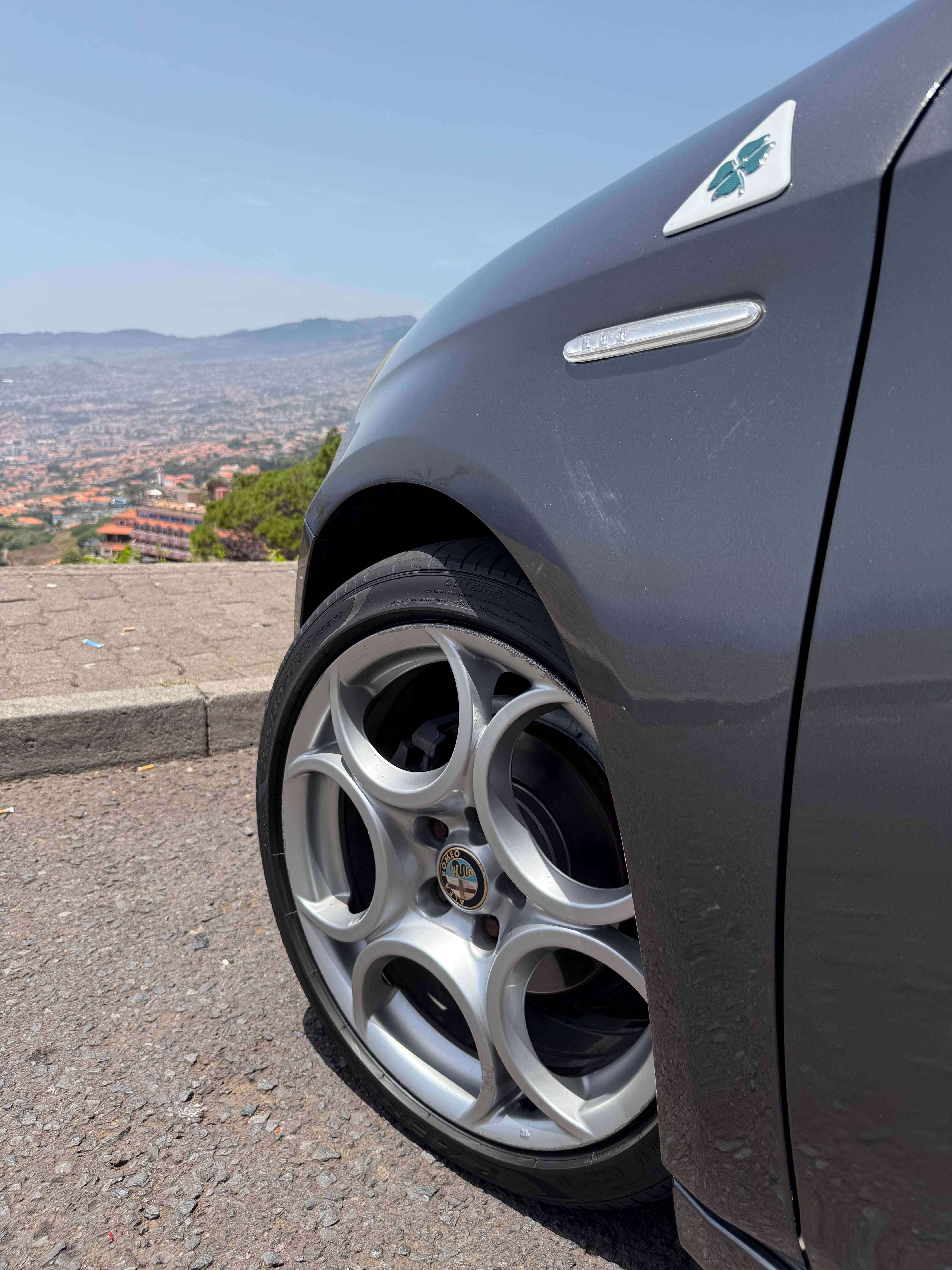 Alfa Romeo Giullietta - DISTINCTIVE EDITION
