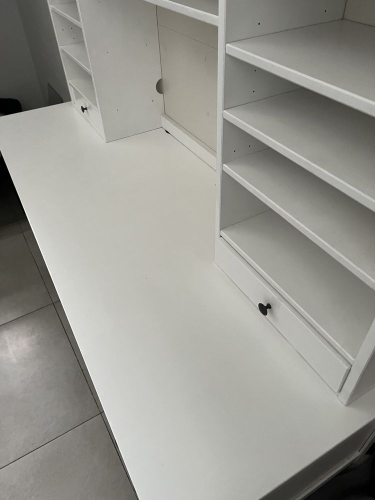 Biurko Hemnes z nadstawką