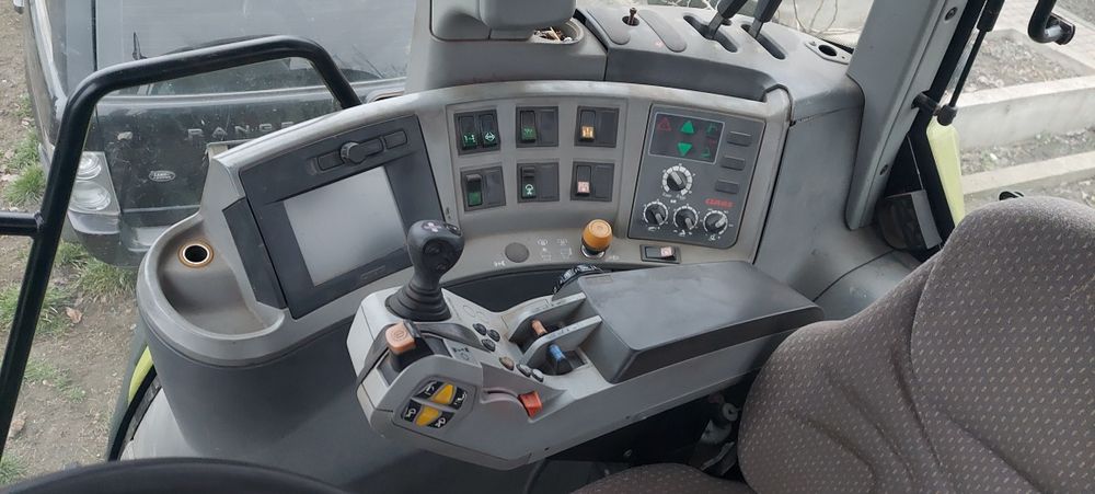 Claas Axion 830  2007 год