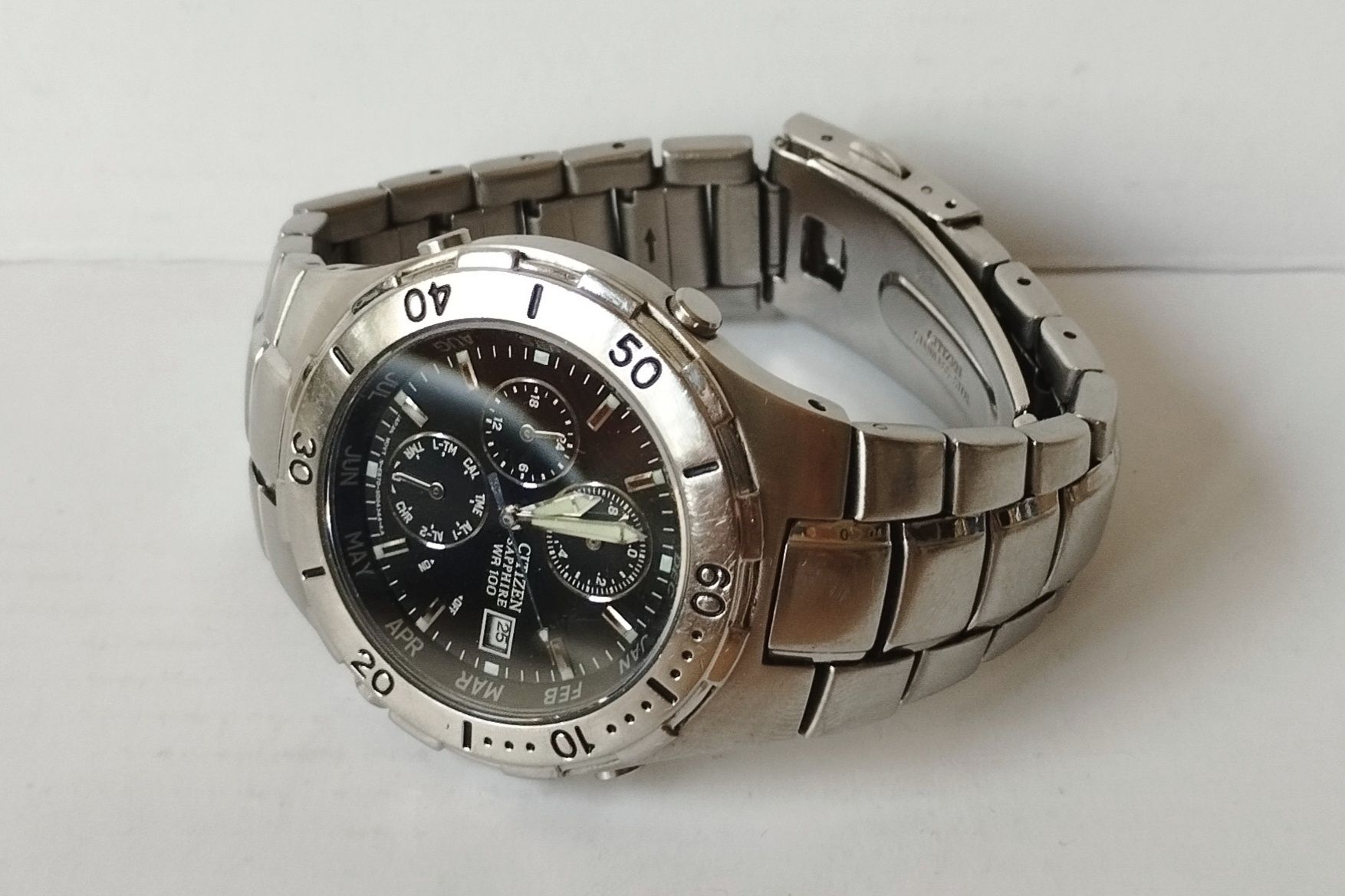 Zegarek CITIZEN sapphire WR 100 prezent