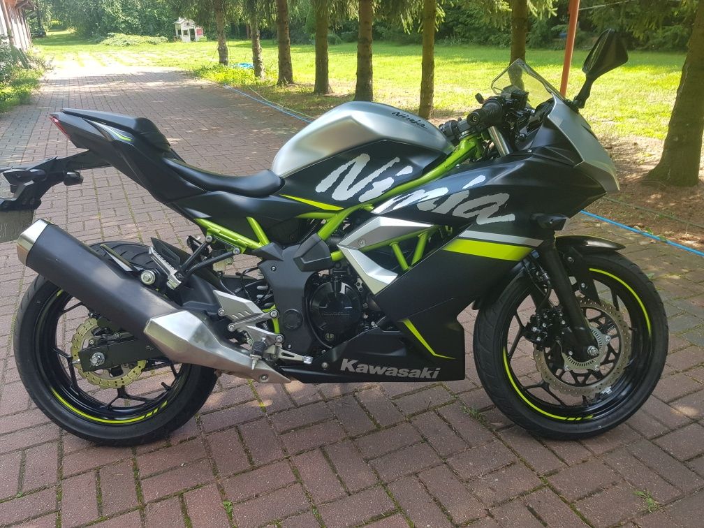 Kawasaki Ninja 125 YZF MT 2019r