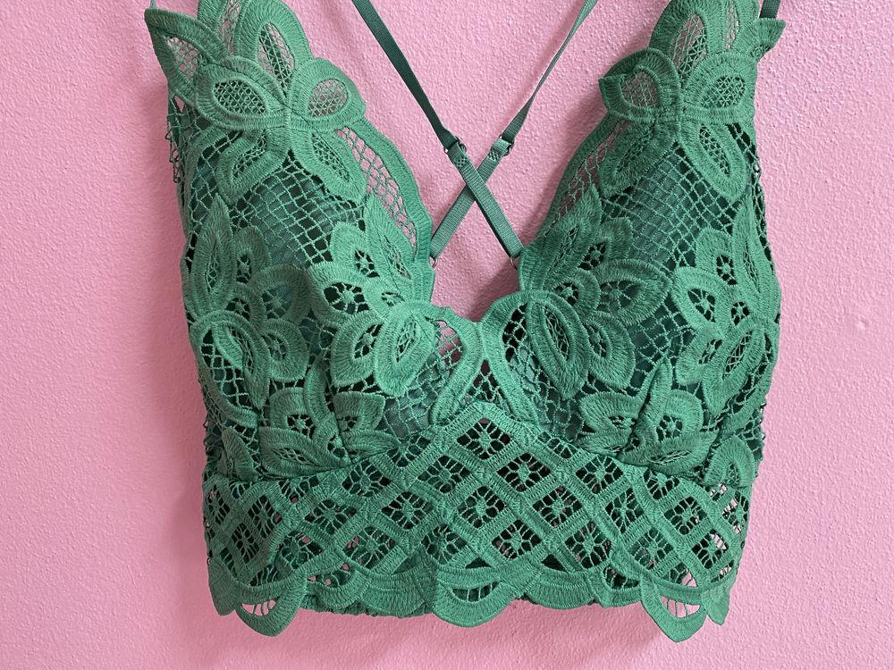 Crop Top verde em crochet rendilhado  M/L (novo)