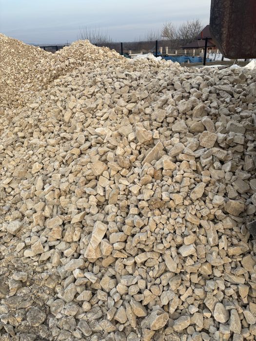 Sprzedaz kruszywa piasku materiałów sypkich