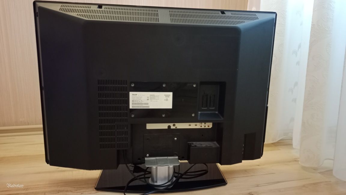 Продам телевизор philips 32 диагональ, рекомендую смотреть описание