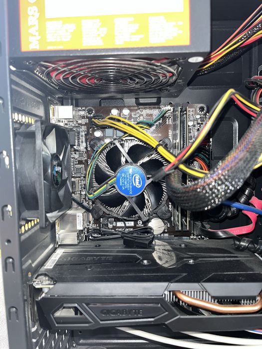 Komputer stacjonarny