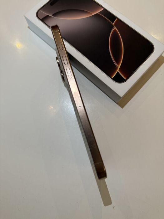 iPhone 16 Pro Max 256 GB Tytan pustynny stan idealny!!