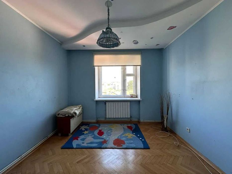 Цікава!! 3-кім квартира жилий стан всього за 764$ за м2