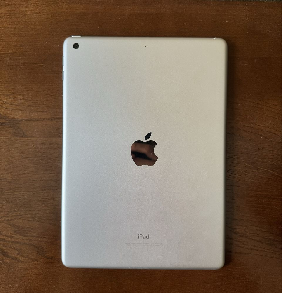 iPad 6 32GB Silver