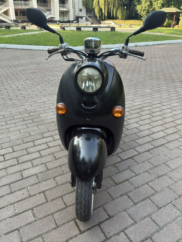 Скутер/мопед Yamaha Vino 4t на реєстрації з номерами