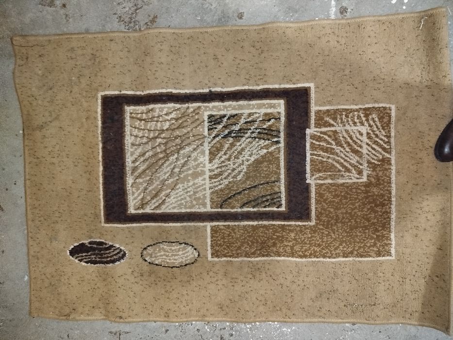 Chodnik kolory brązu